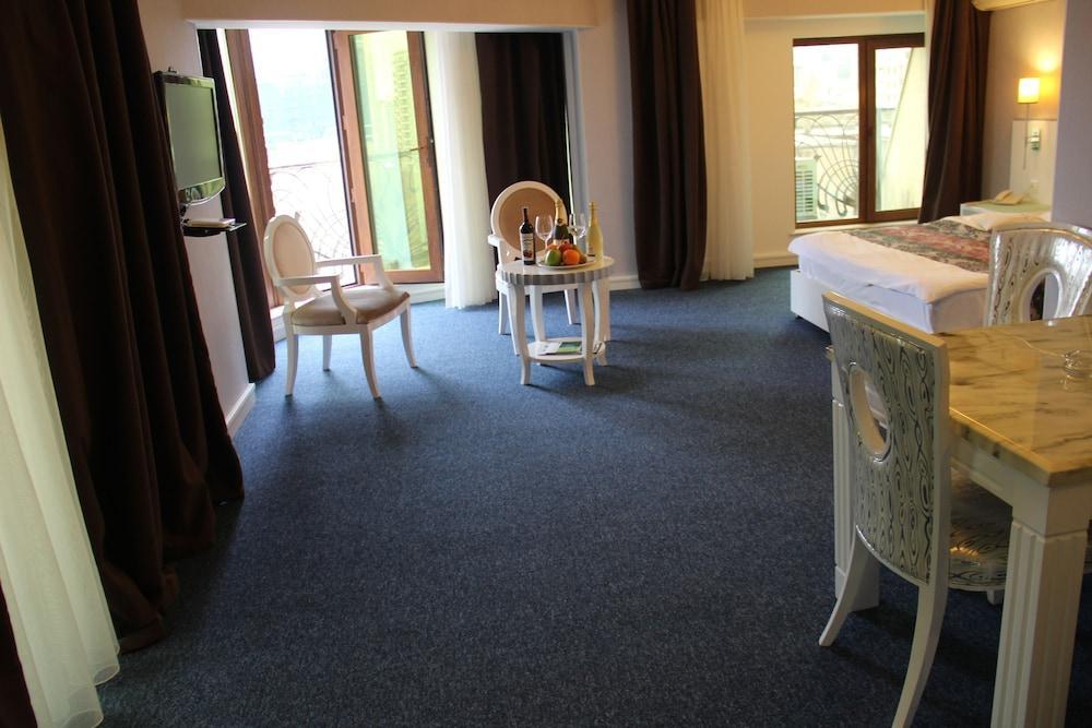 Amber Hotel Bakü Dış mekan fotoğraf