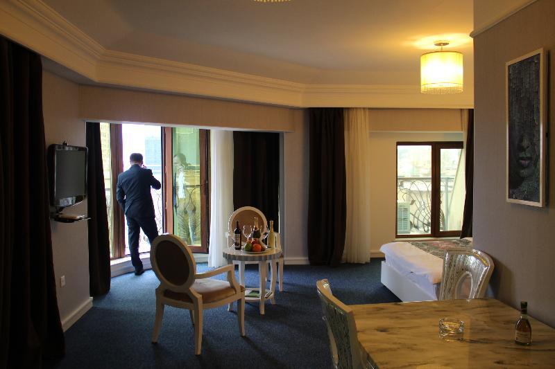 Amber Hotel Bakü Dış mekan fotoğraf